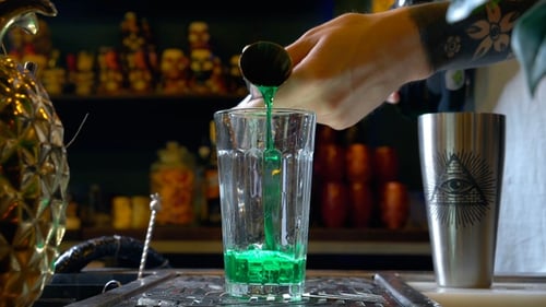 Making Green Angel Cocktail
