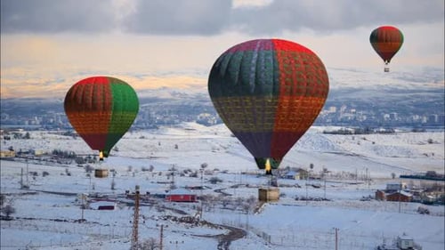 Colorful 3D Hot Air Balloon Floating Animation
