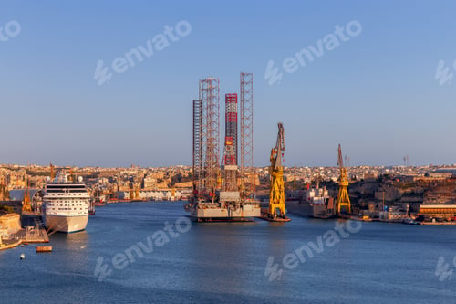 Preview: Valletta. Mediterranean Harbor.