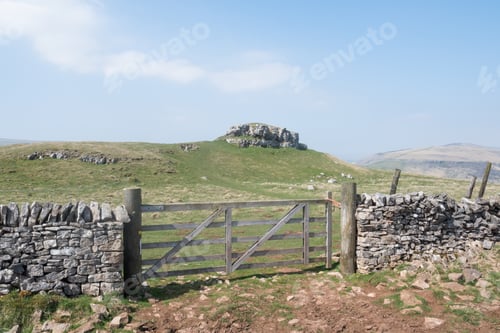 Preview: Coniston Pie In Wharfdale