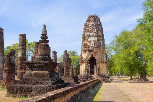 Preview: Sunny Day On The Ruins Of The Ancient Buddhist Temple Wat Phra Pai Luang. Sukhothai, Thailand