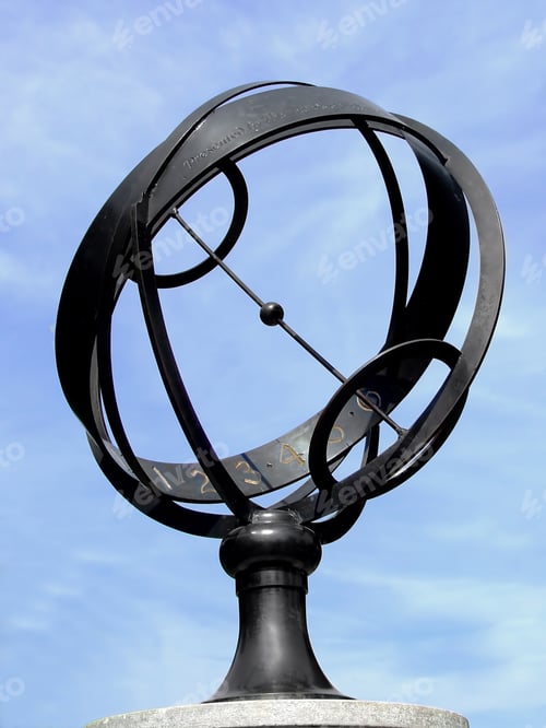 Preview: Unusual Metal Globe Sun Clock