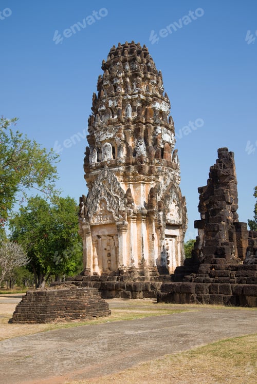 Preview: Ancient Khmer Prang On The Ruins Of The Buddhist Temple Of Wat Phra Pai Luang On A Sunny Day