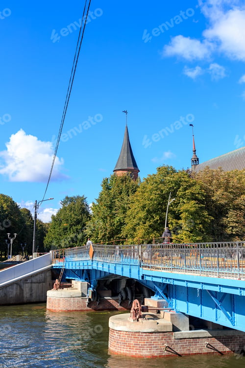 Preview: Russia, Kaliningrad. Kant Island, Honeymoon Bridge
