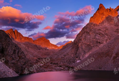 Preview: Hike In Wind River Range In Wyoming, Usa. Autumn Season.
