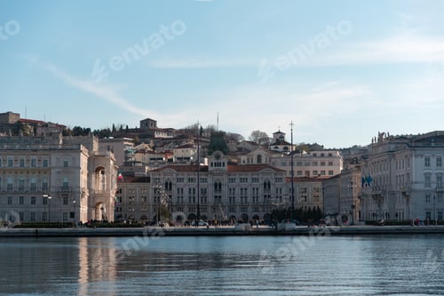 Preview: Stroll Along The Banks And Squares Of Trieste