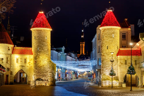 Preview: Tallinn. Viru Street At Night.