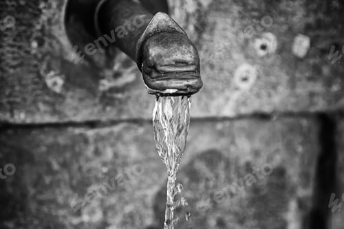 Preview: Spout With Water, Cool Down And Drink