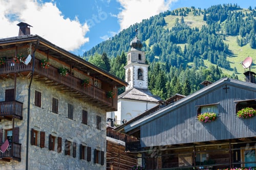 Preview: Awesome Mountain Village. Sauris. Italy