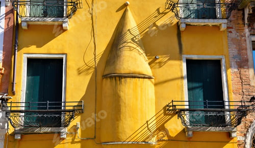 Preview: Glimpses Of Historic Buildings, Venice Italy