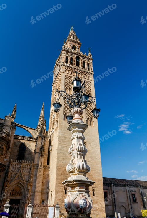 Preview: Sevilla. Tower Giralda.