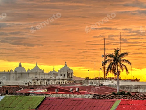 Preview: Leon, Nicaragua, Historical Center In Sunny Weather, Hdr Image