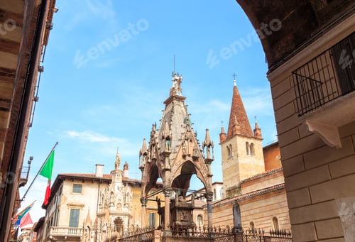 Preview: Verona, Italy. Arches Of The Scaligers (Xiv Century) (Italian: Arche Scaligere) - Gothic Tombstones