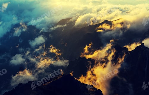 Preview: Fog In Mountains