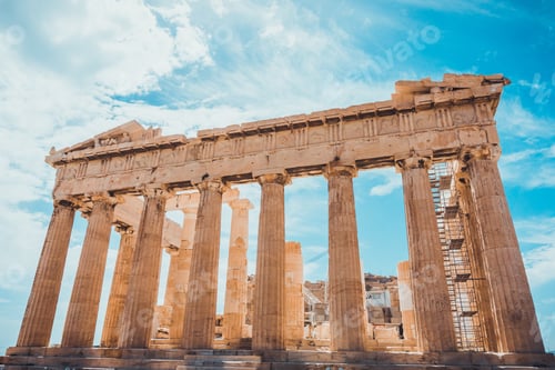Preview: Front Low Angle View Of Landmark Tourist Monument With Classical Architecture Of Columns And