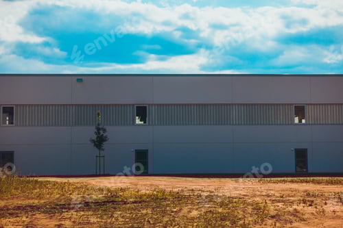 Preview: Facility In The Desert With Clean Facade