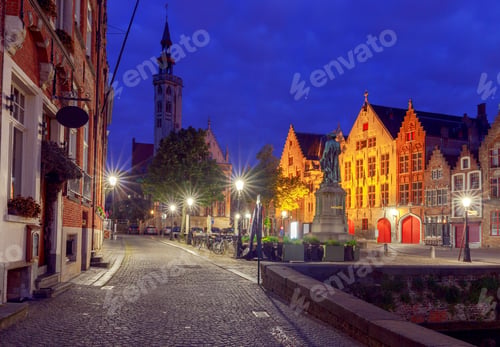 Preview: View Of The Spiegel Rey Canal And Facades Of Old Medieval Houses At Sunset. Brugge. Belgium.