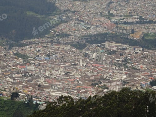 Preview: Quito Cityscape, Ecuador