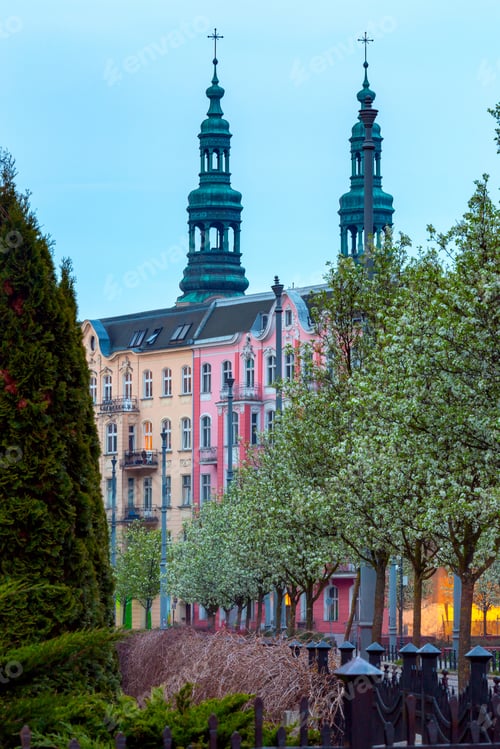 Preview: View Of The Old City Park Of Frederic Chopin At Sunset. Poznan. Poland.