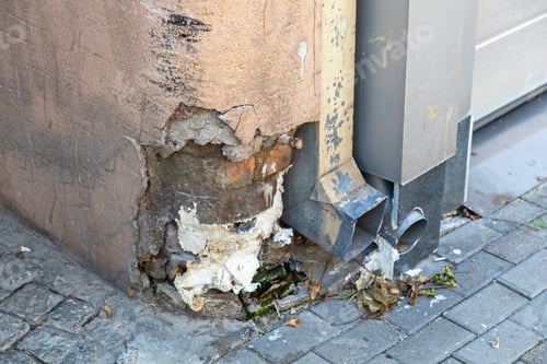 Preview: Damaged Corner Missing Piece Of Building Wall