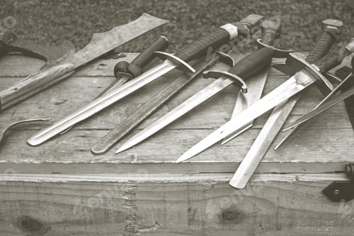 Preview: Steel Knives Medieval Market History