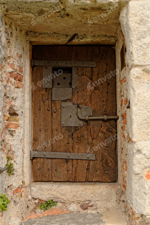 Preview: Ancient Door
