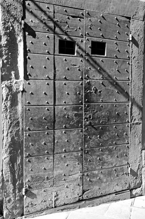 Preview: Ancient Gate In Arezzo, Tuscany, Italy