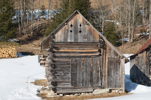 Preview: Hut In The Snow. Winter Trails. Sappada