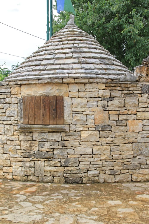 Preview: Dry Stone Hut Building Structure With Conical Roof