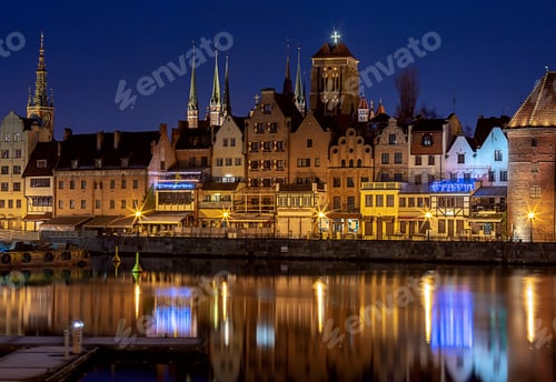 Preview: City Embankment And Facades Of Medieval Houses In The Old City At Dawn. Gdansk. Poland.