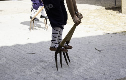 Preview: Dance With Stilts, Traditional Navarrese Dance, Parties