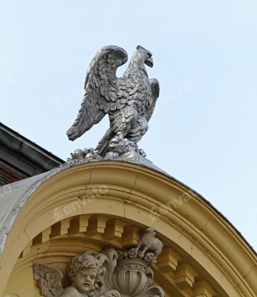 Preview: Silver Eagleat Top Of City Hall In Szeged