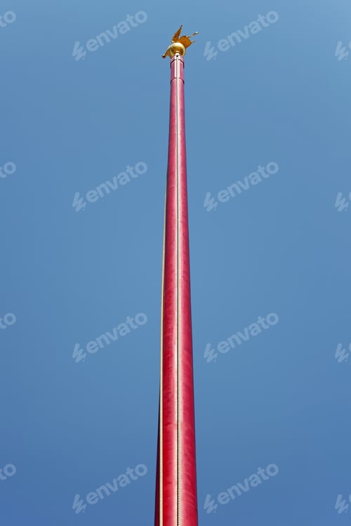 Preview: Very High Flag Pole In Venice