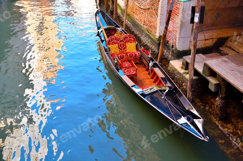 Preview: View Of A Canal In Venice Italy