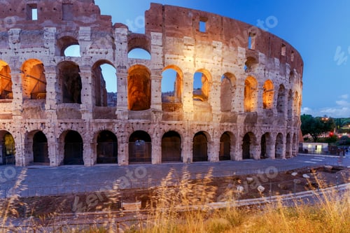 Aperçu: Rome. Coliseum At Sunset