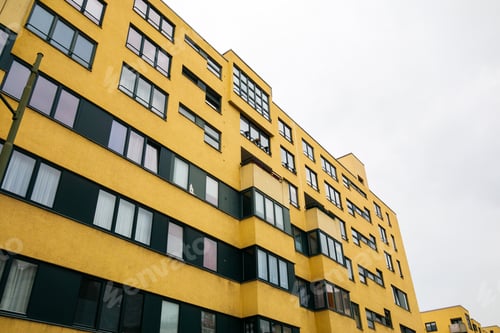 Preview: Yellow Square Formated Building