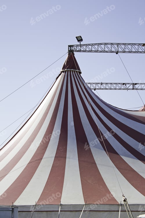 Preview: Construction Circus At Festivals In Spain, With Tent And Show