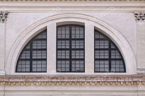 Preview: Modern Arch Three Part Window In Venice Italy