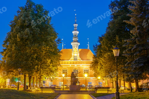 Preview: Old Town Hall In The Historic Center Of Gdansk At Night.