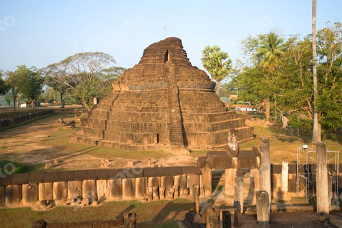 Preview: The Ruins Of Ancient Chedi Buddhist Temple Wat Phra Si Ratanamahathat Rat Chaworrawiharn In The