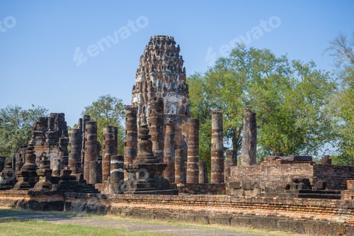 Preview: Ruins Of The Ancient Khmer Temple Wat Phra Pai Luang On A Sunny Day. Sukhothai, Thailand