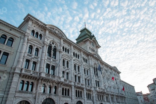 Preview: Twilight Strolling Along The Streets Of Trieste