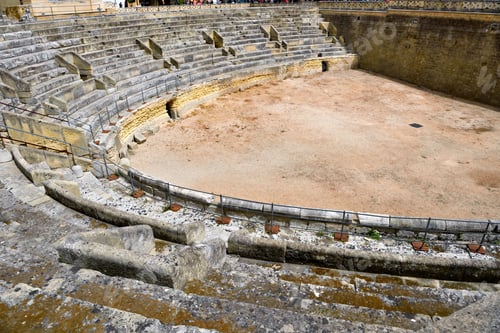 Preview: Roman Amphitheater Of Lecce