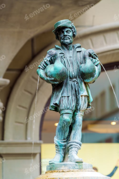 Preview: Old Bronze Goose Fountain In Old City, Lucerne, Switzerland