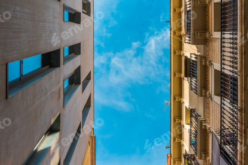 Preview: Old And New Buildings Next To Each Other