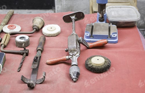 Preview: Tools For Cleaning Shoes And Manufacturing Business