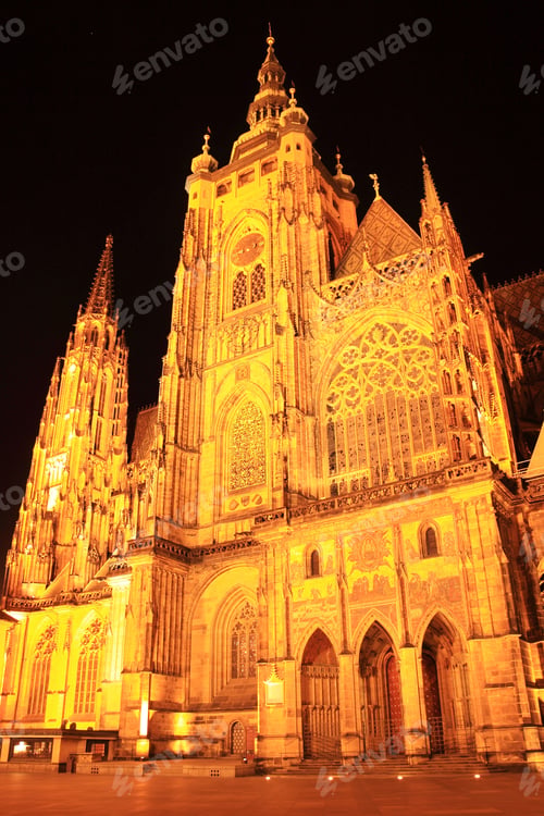 Preview: Colorful Gothic St. Vitus' Cathedral On Prague Castle In The Night, Czech Republic