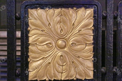 Preview: Antique Gold Wrought At Iron Gate London