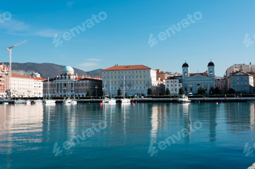 Preview: Stroll Along The Banks And Squares Of Trieste