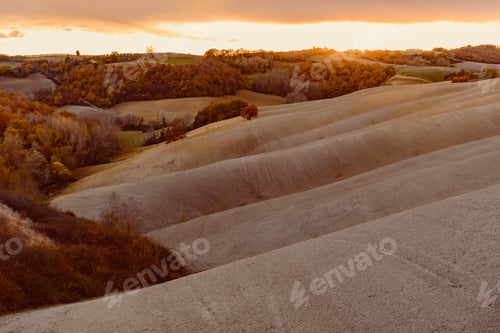 Preview: Sunset Over The Rolling Hills Lands Of Siena In Tuscany Italy In The Fall